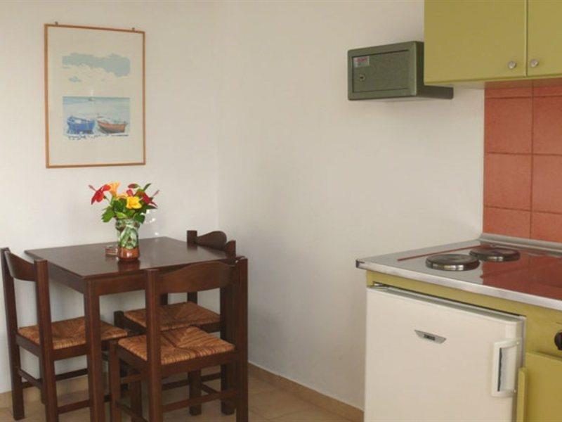Apladas Hotel Agia Marina Buitenkant foto